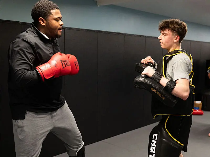 Adults self defense lessons for strength